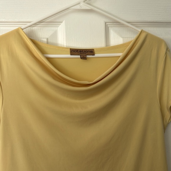 Woman’s short sleeve blouse, size Petite large - Picture 2 of 3